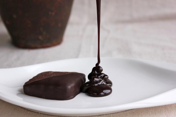 resized doug sweets dark choc cookie